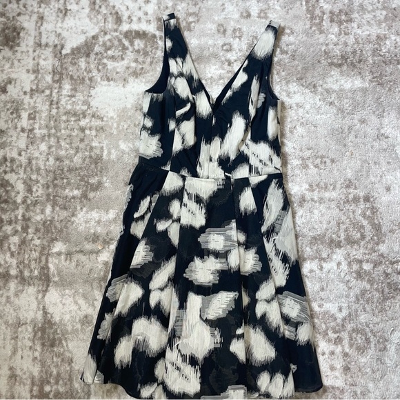 VERA WANG dress JACQUARD BLACK/IVORY FIT & FLARE Sleeveless DRESS~ SZ 8 - Picture 13 of 14